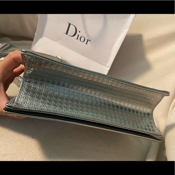 Dior Diorama Medium Metallic Silver Microcannage - Picture 8 of 16